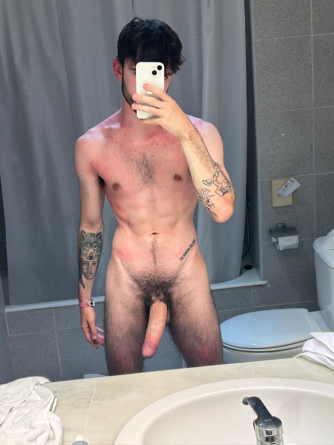 Big White Cocks #QhbCCWwK
