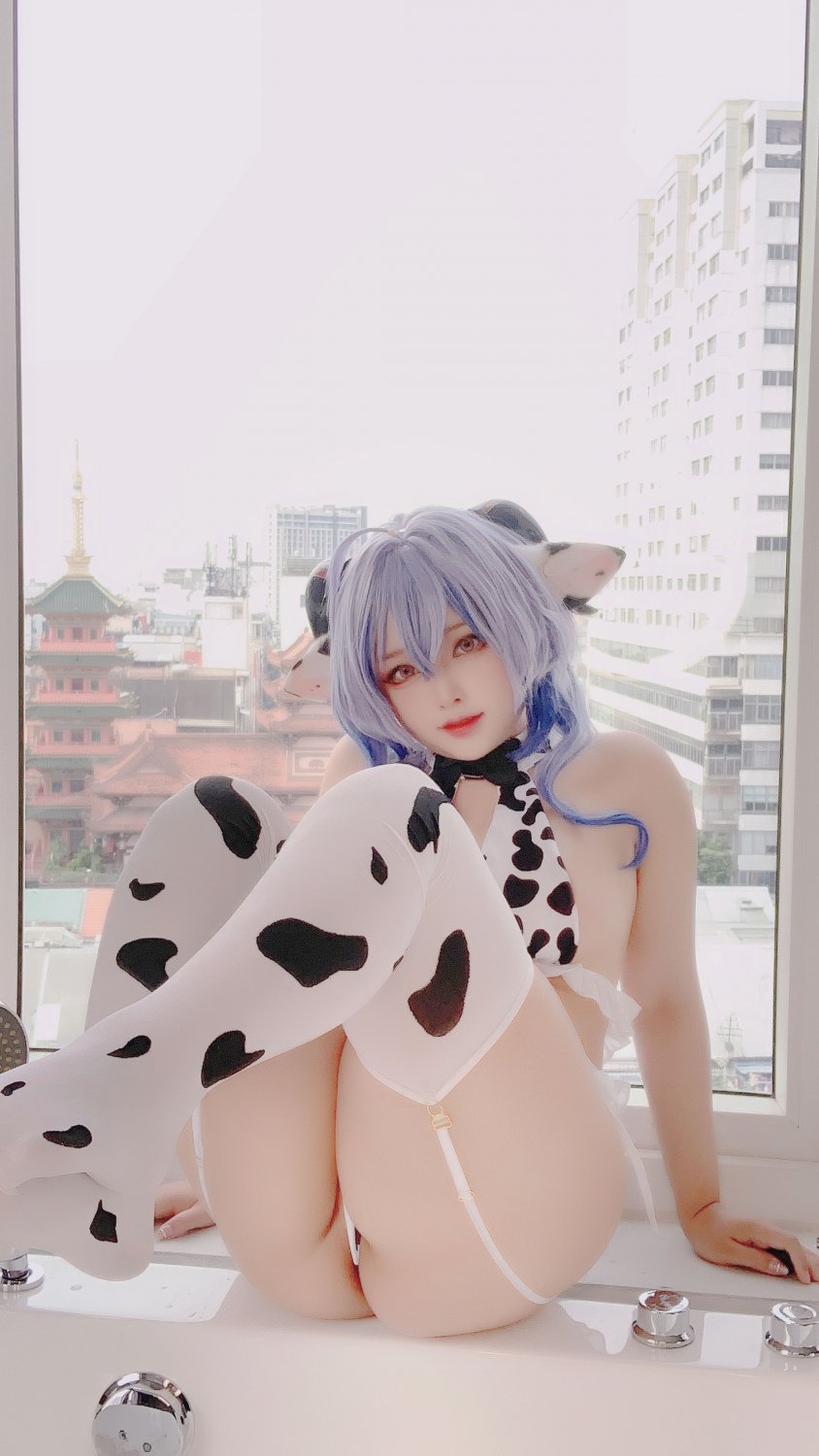 Cow Ganyu #VCra2Dp0