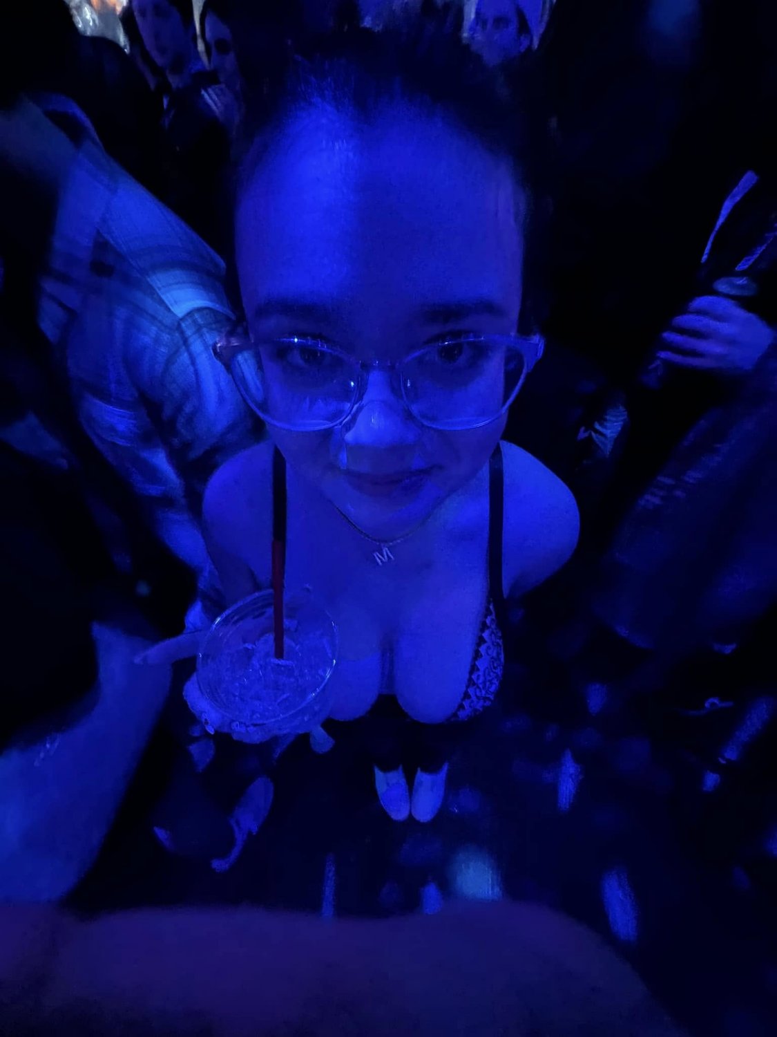 M@DI The Busty Bikini Barista #5Yf0rujG