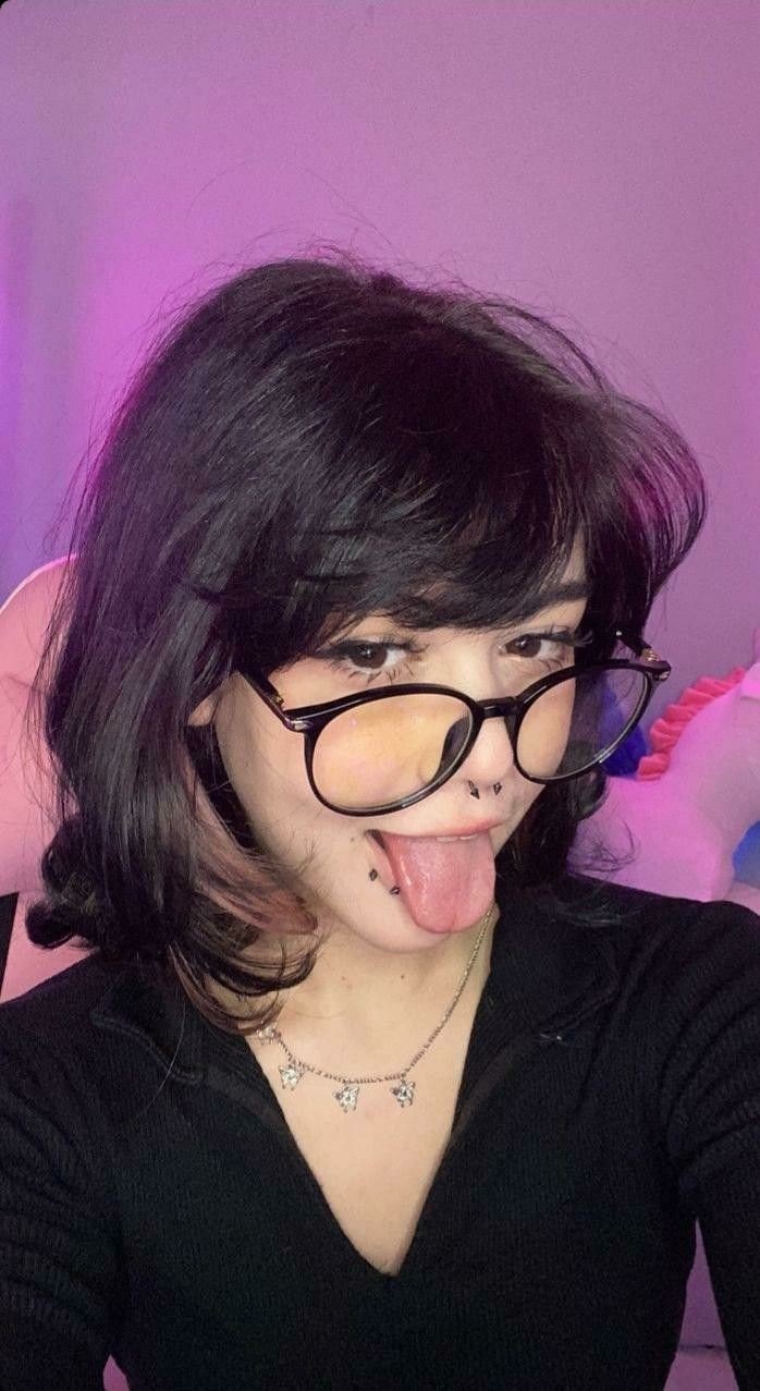 Say cat gostosinha sem peito do tiktok #evY0iwnk