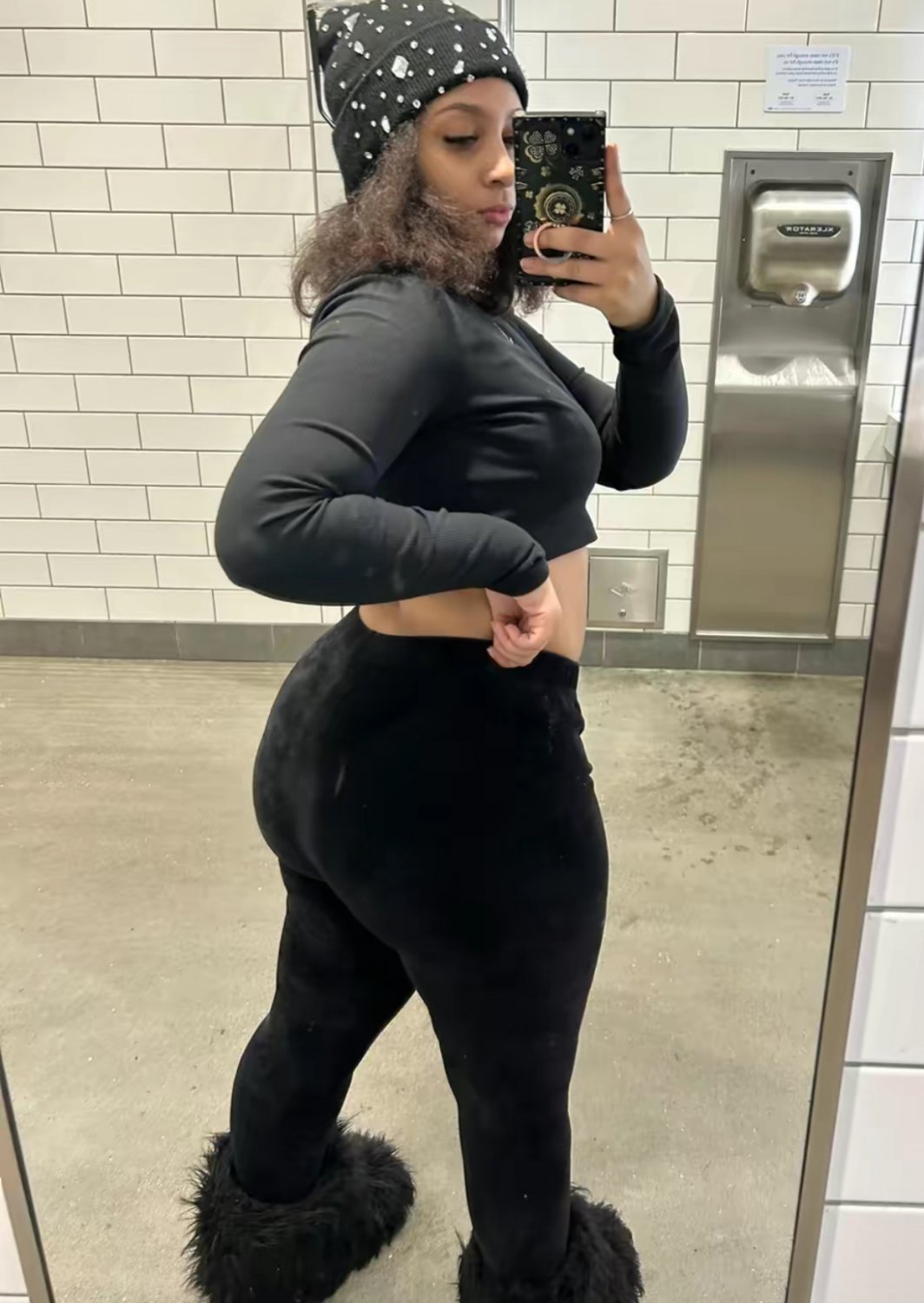 Sexy curvy cutie #VdHUdppj