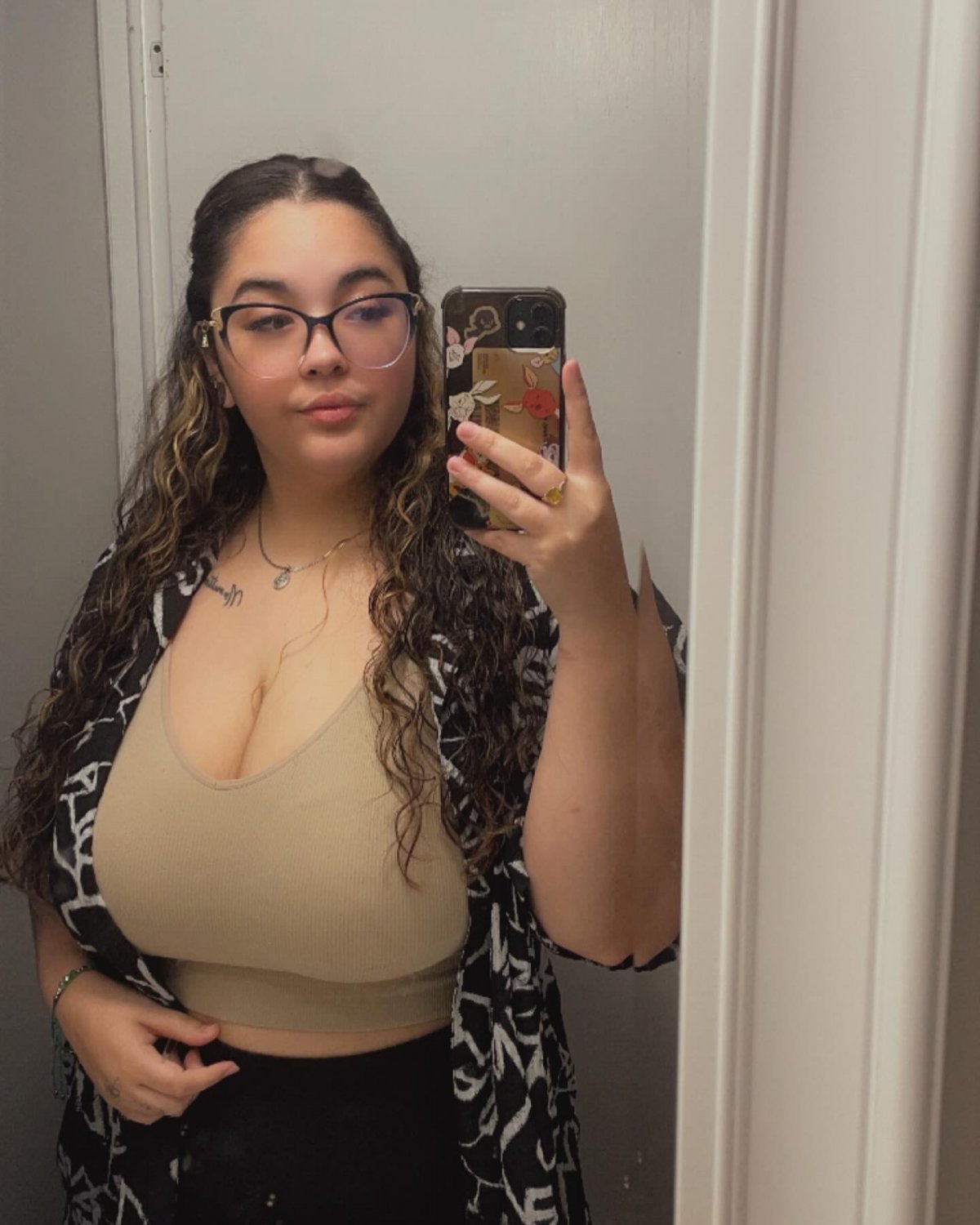 Huge tit slut begs to be posted #jeAt7qUI