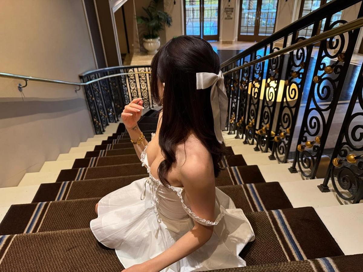Kaitlynn Rhenea ASMR (youtuber) influencer #6qVRWhA3