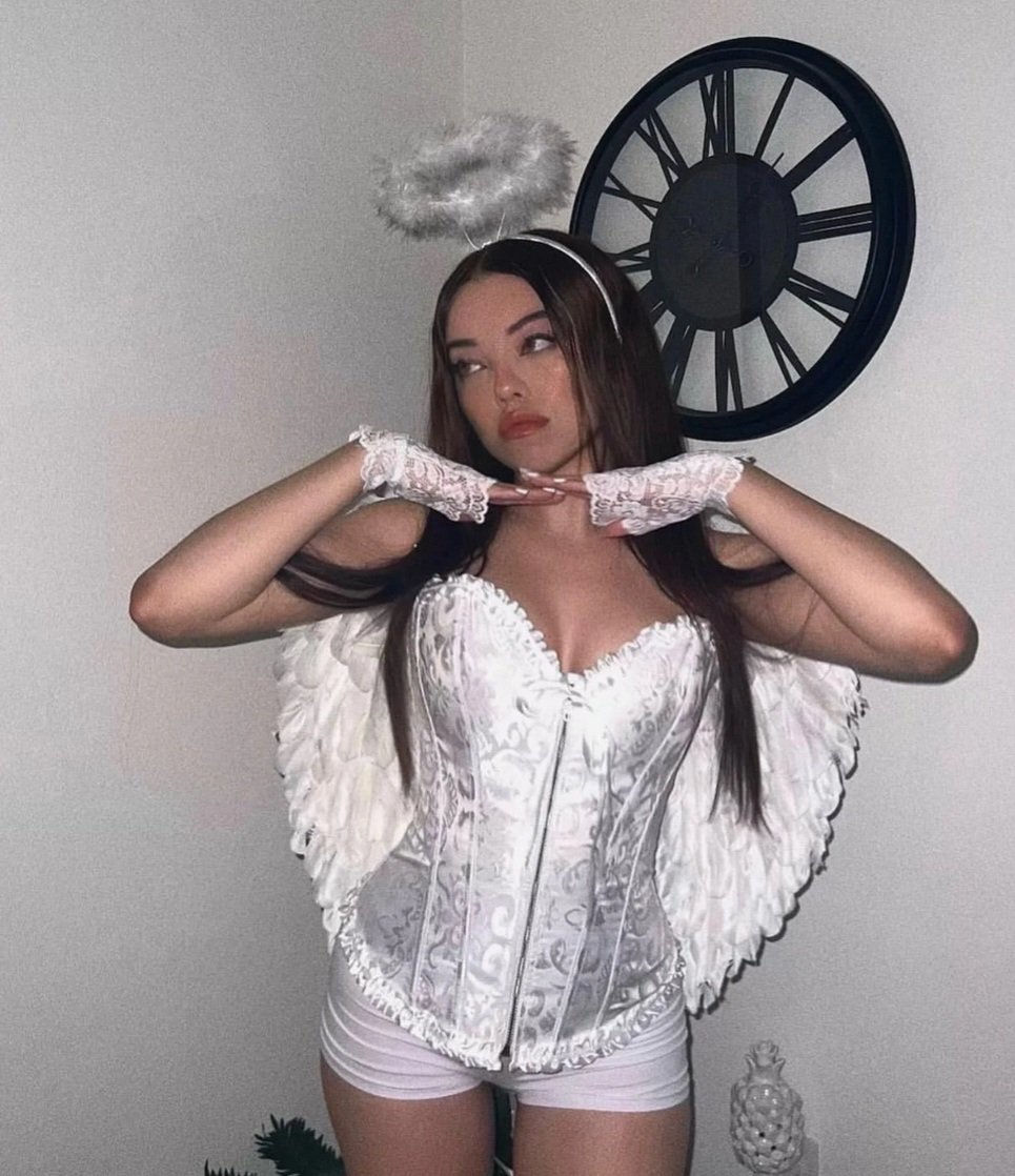 Kaitlynn Rhenea ASMR (youtuber) influencer #mzFu3eJc
