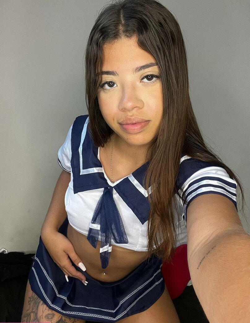 Novinha linda moreninha já iniciou carreira no JOB #0sSRoQ1j